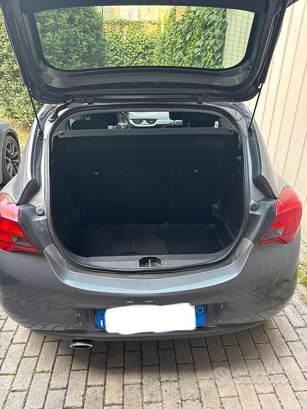 Usata Opel Corsa 2015 Grigio Coupé