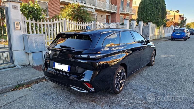 Usata Peugeot 308 Allure 131 CV (96 kW) 2024 Nero Station wagon