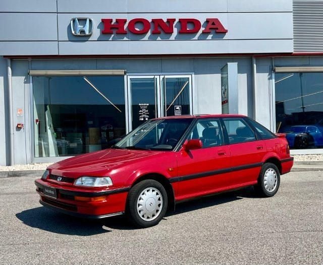 Usata Honda Concerto 122 CV (89 kW) 1993 Rosa Berlina