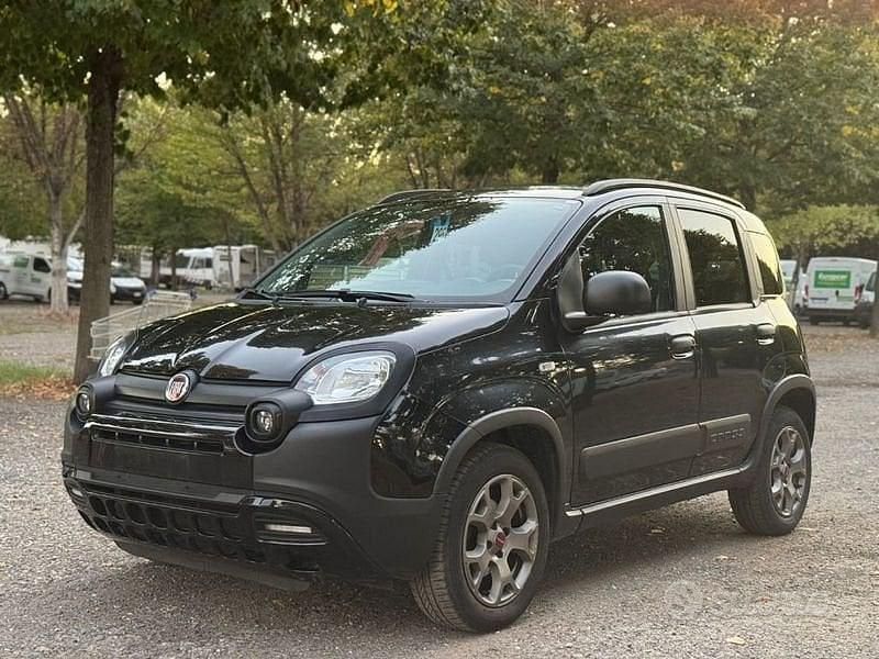 Nero Usata 2022 Fiat Panda Cross Cross Due volumi | 10.490 € (Ottimo prezzo) - Immagine 1/4