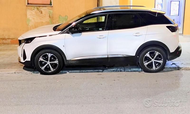 Usata Peugeot 3008 Allure 131 CV (96 kW) 2021 Bianco SUV