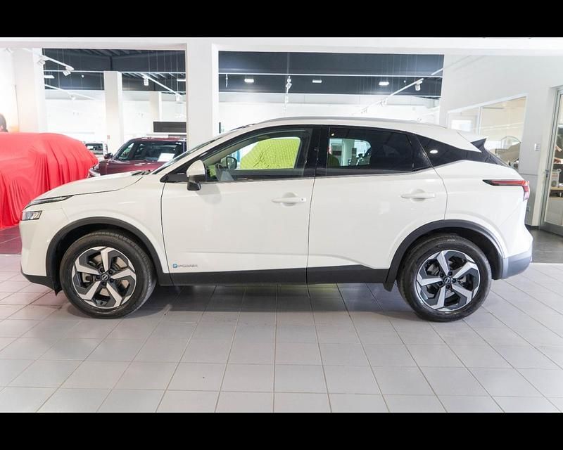 Usata Nissan Qashqai N-Connecta 190 CV (139 kW) 2023 White pearl SUV