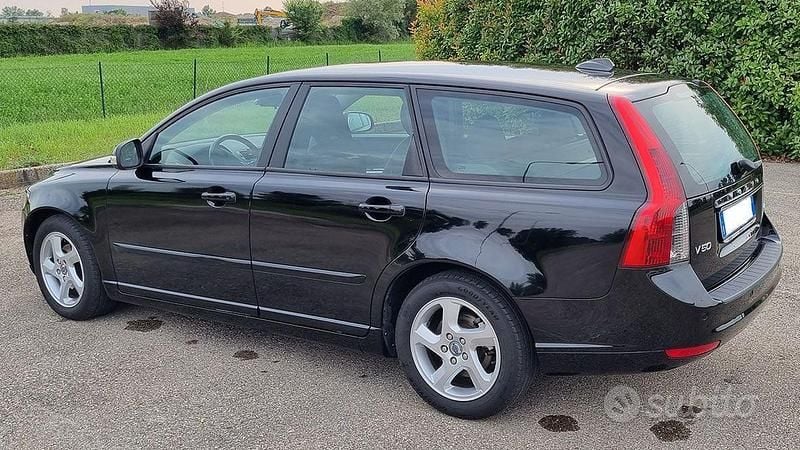 Usata Volvo V50 Plus 2012 Nero Station wagon