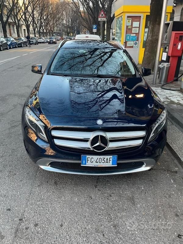 Blu Usata 2016 Mercedes GLA200 SUV | 15.500 € (Super prezzo) - Immagine 1/4