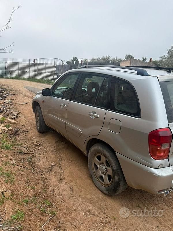 Usata Toyota RAV4 115 CV (84 kW) 2002 SUV