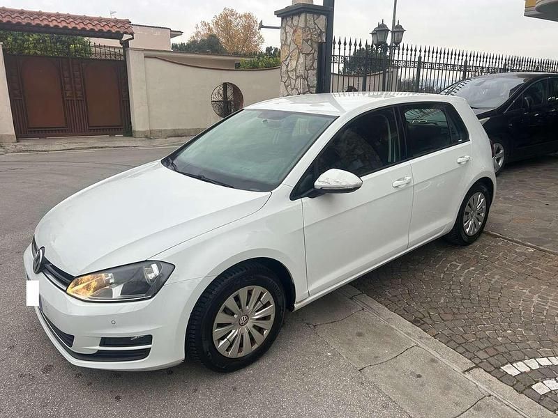 Usata VW Golf VII Trendline 86 CV (63 kW) 2015 Bianco Berlina