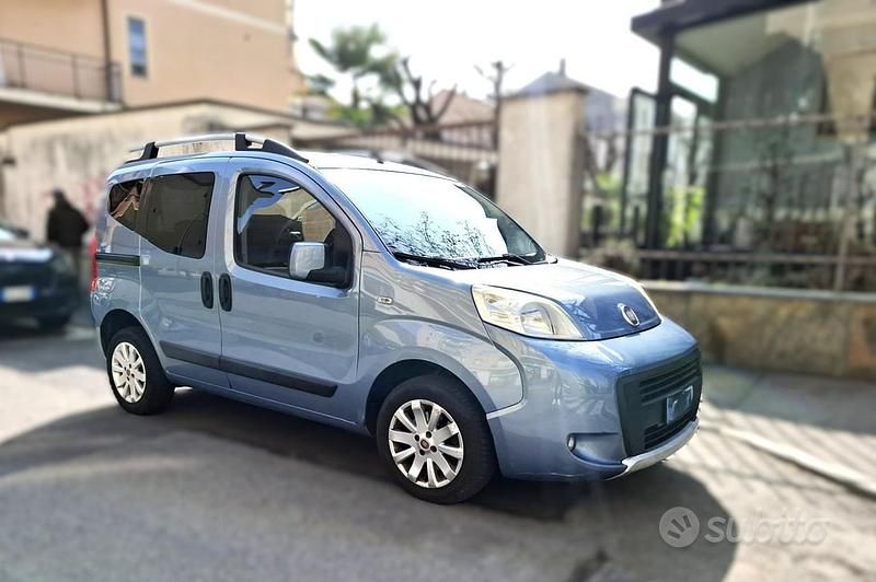 Usata Fiat Qubo Trekking 95 CV (69 kW) 2010 Azzurro Monovolume