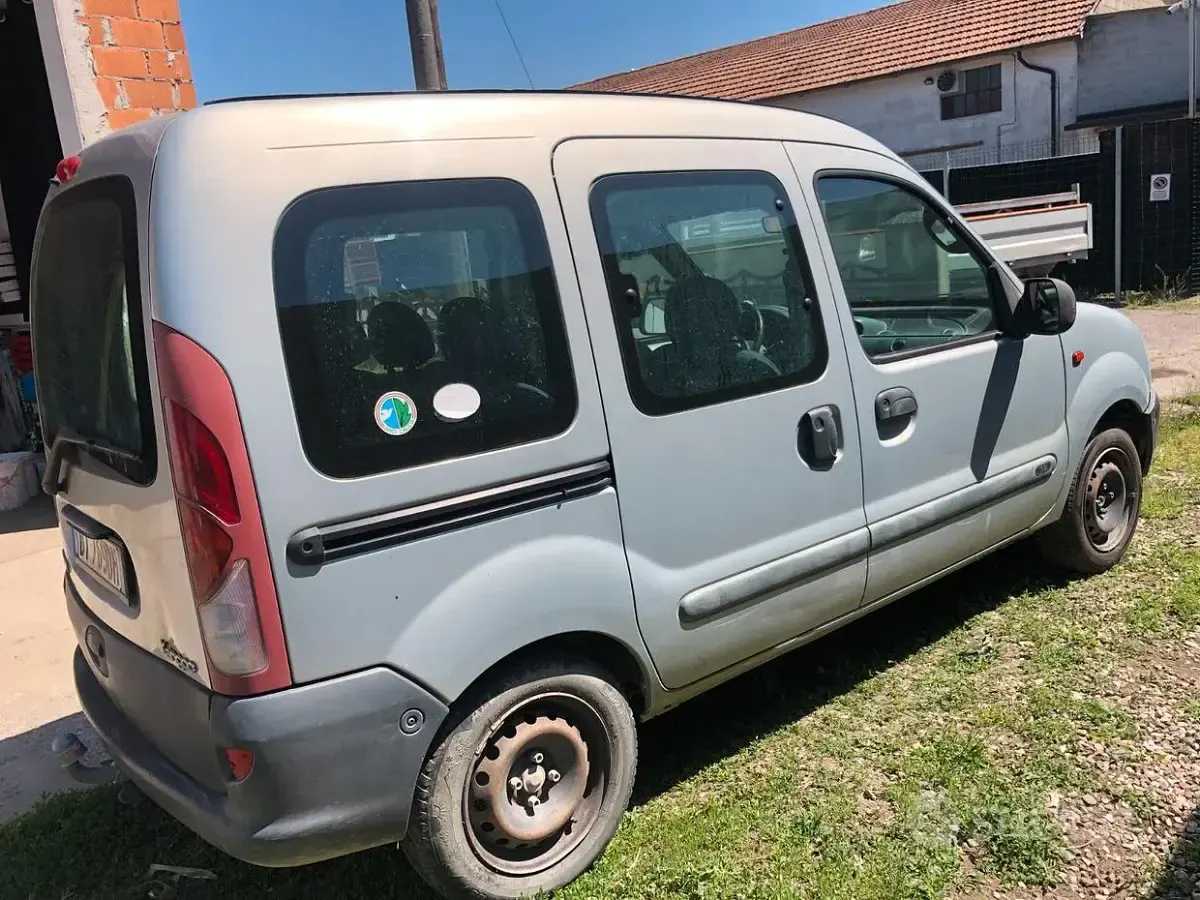 Usata Renault Kangoo 58 CV (42 kW) 2001 Monovolume