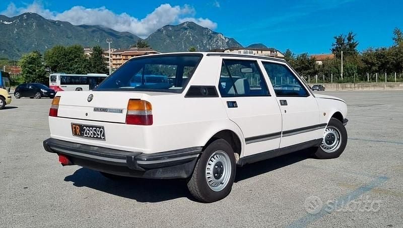 Usata Alfa Romeo Giulietta 109 CV (80 kW) 1982 Berlina