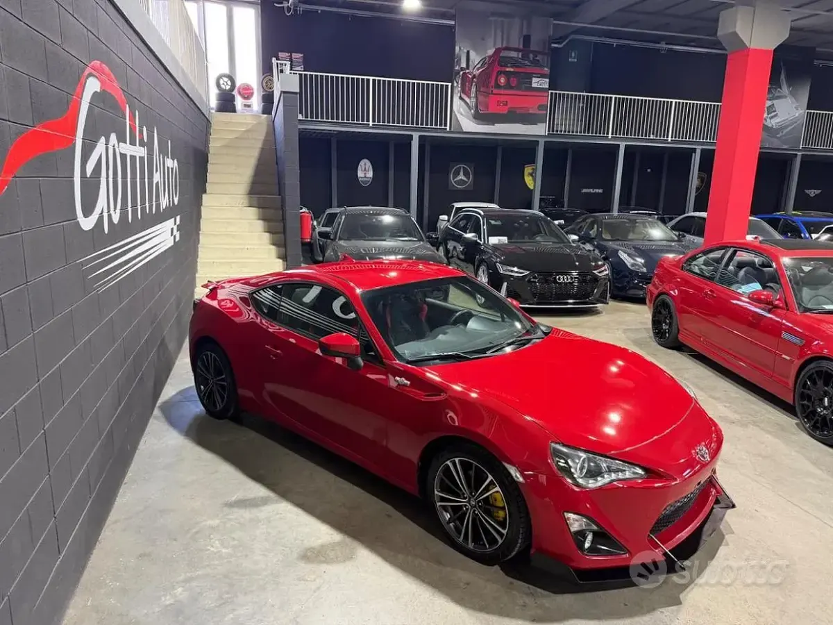 Usata Toyota GT86 Design 200 CV (147 kW) 2014 Rosso Coupé