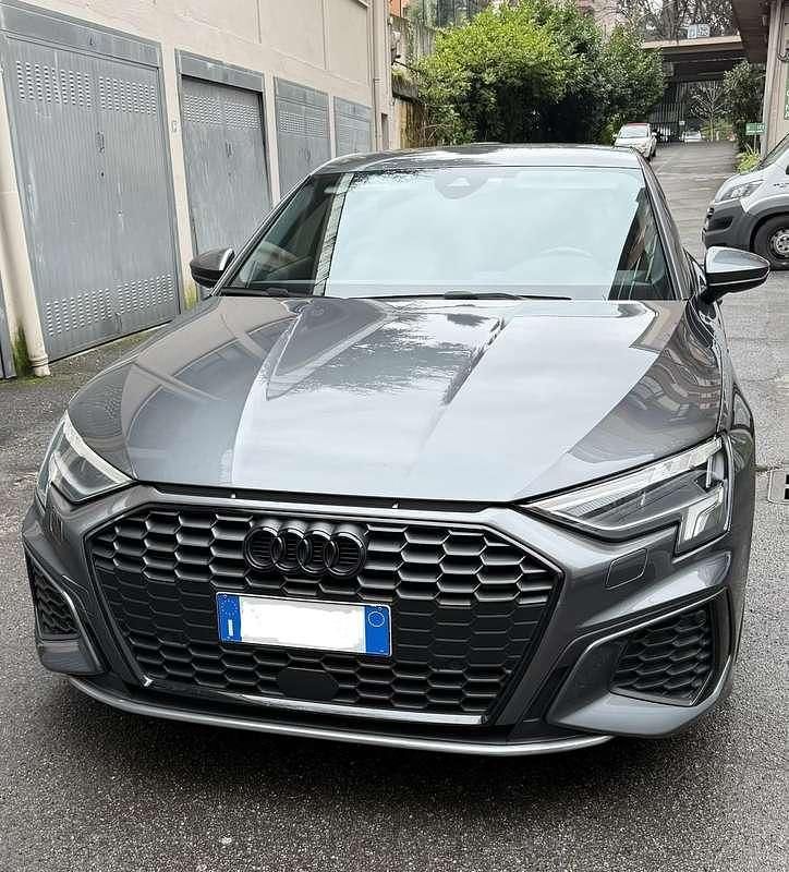 Usata Audi A3 S-Line 150 CV (110 kW) 2022 Grigio Berlina