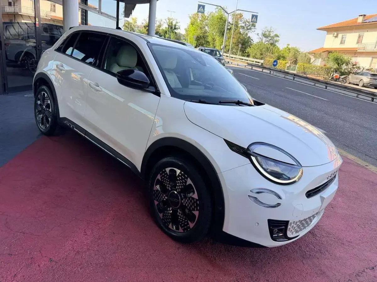 Usata Fiat 600 La Prima 101 CV (74 kW) 2025 Bianco SUV
