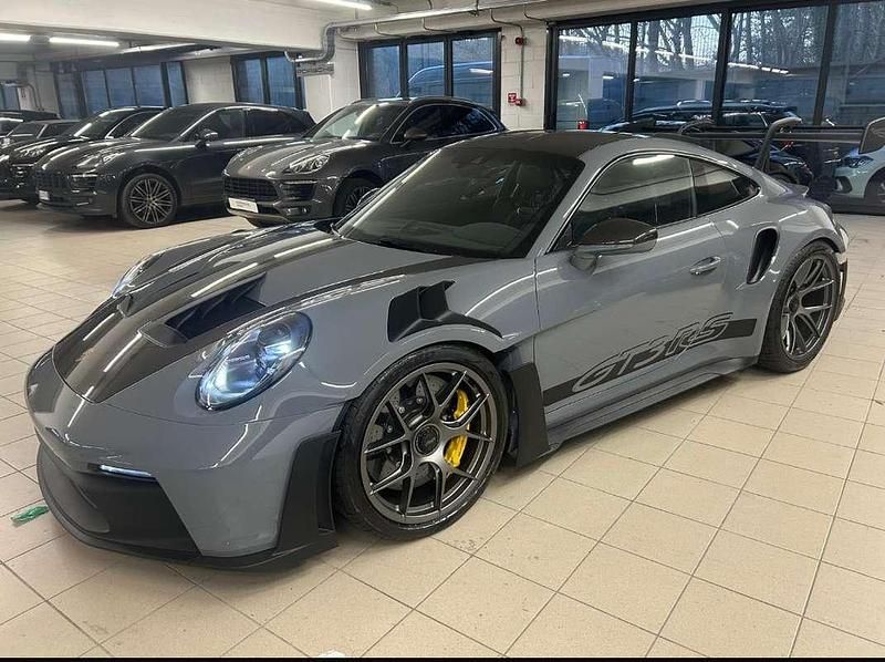 Nuova Porsche 911 GT3 RS 540 CV (397 kW) 2025 Coupé