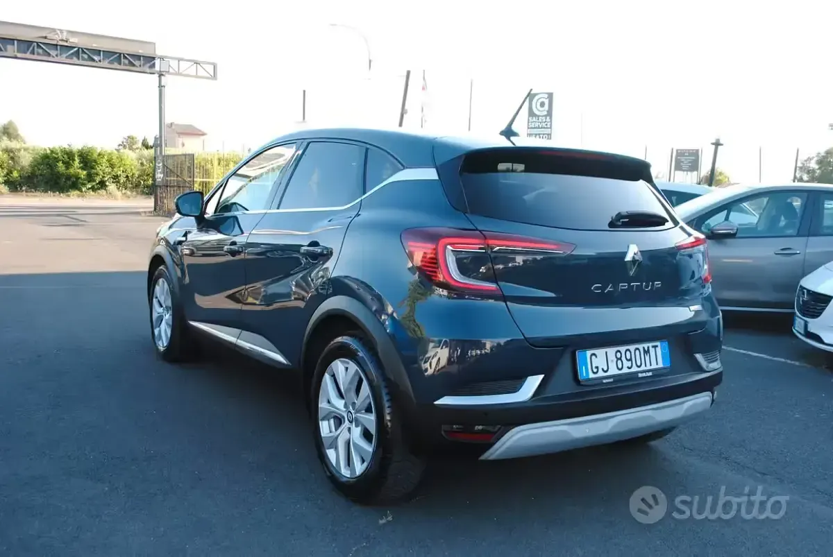 Usata Renault Captur Techno 140 CV (102 kW) 2022 Blu SUV
