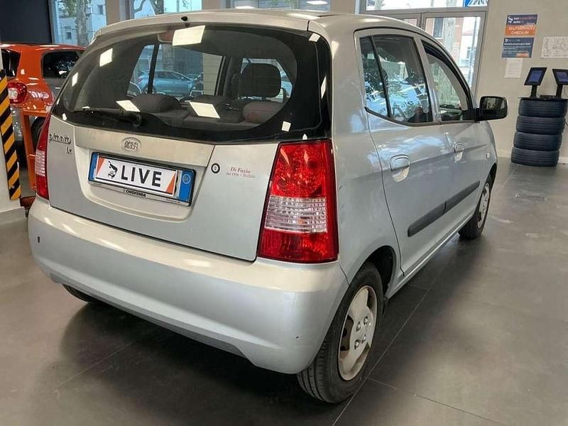 Usata Kia Picanto LX 61 CV (44 kW) 2004 Argento Utilitaria