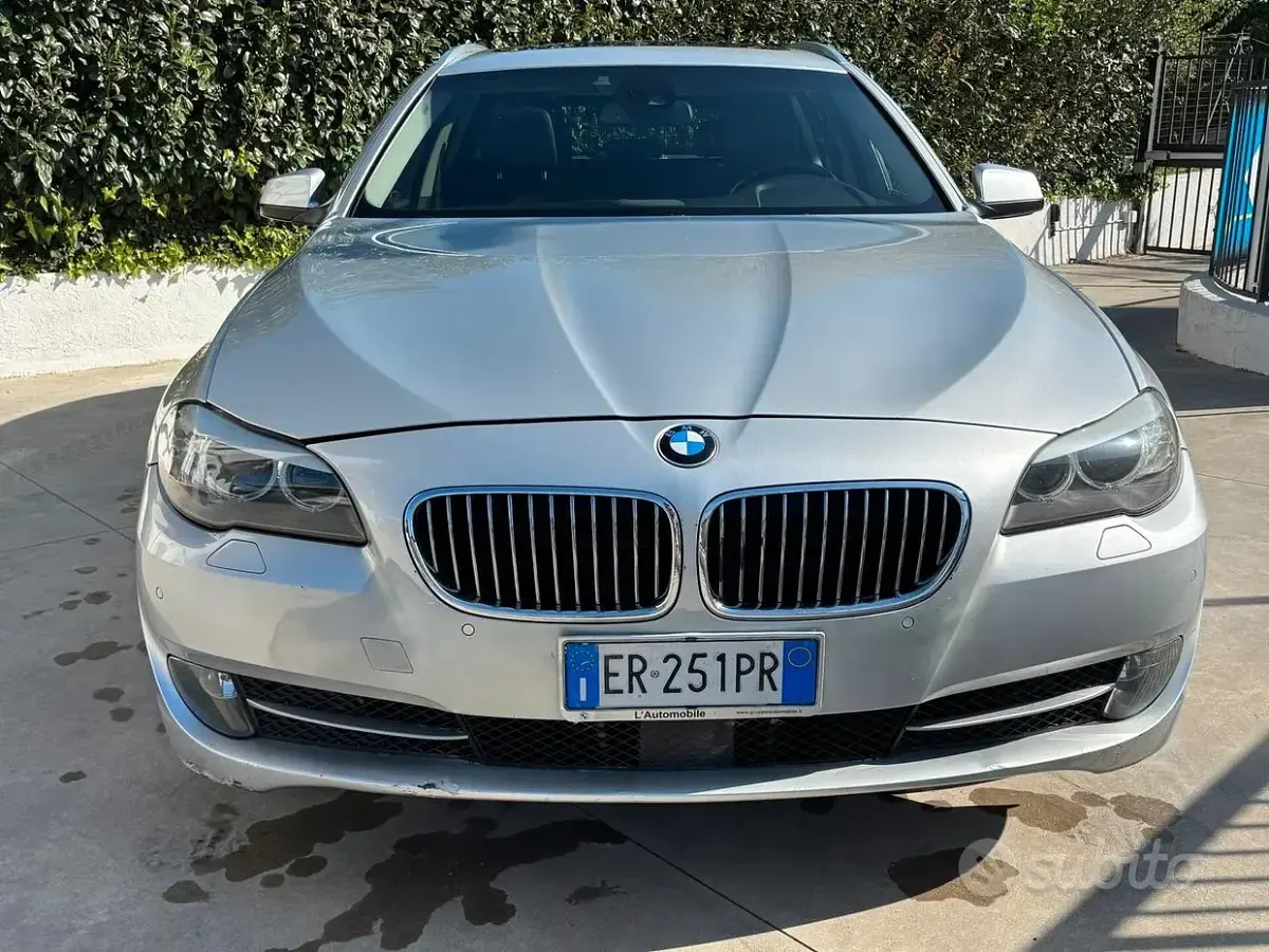 Usata BMW 520 184 CV (135 kW) 2012 Grigio Station wagon