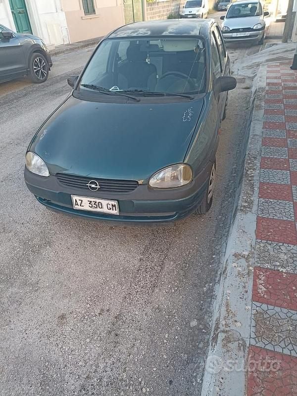 Occasion Opel Corsa 1998 Bleue Berline