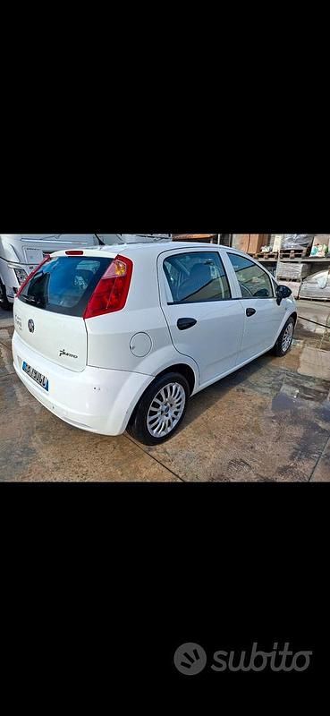 Usata Fiat Grande Punto 75 CV (55 kW) 2010 Utilitaria