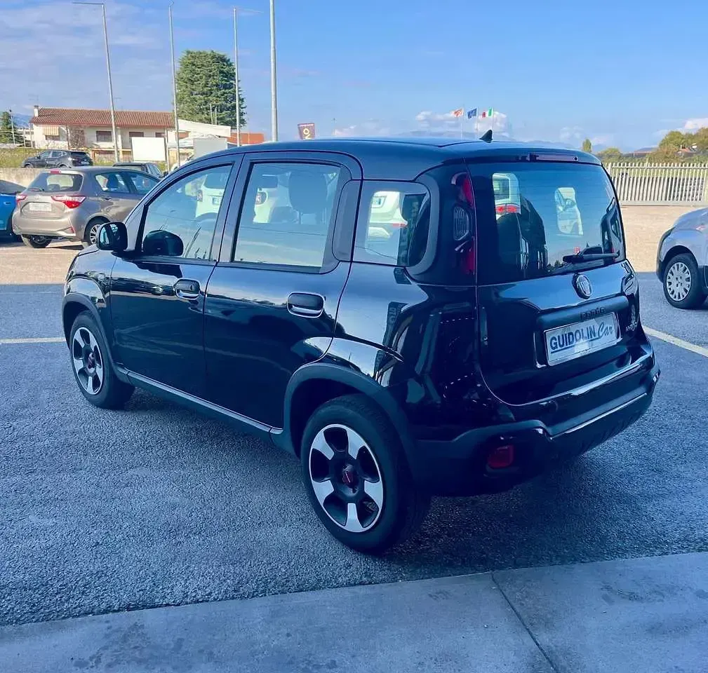 Begagnad Fiat Panda 69 HK (50 kW) 2023 Svart Halvkombi