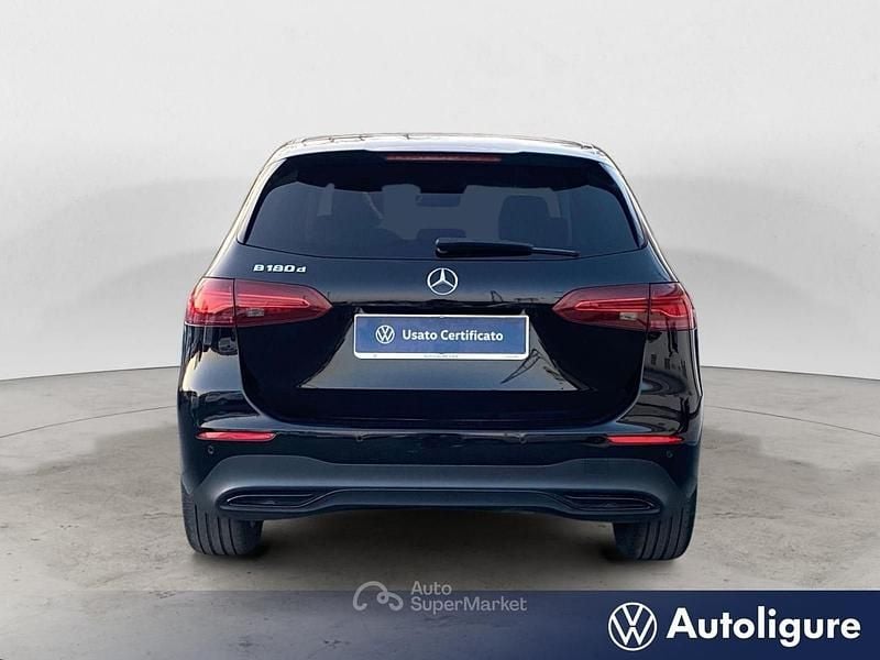 Usata Mercedes B180 Advanced 116 CV (85 kW) 2023 Nero Monovolume