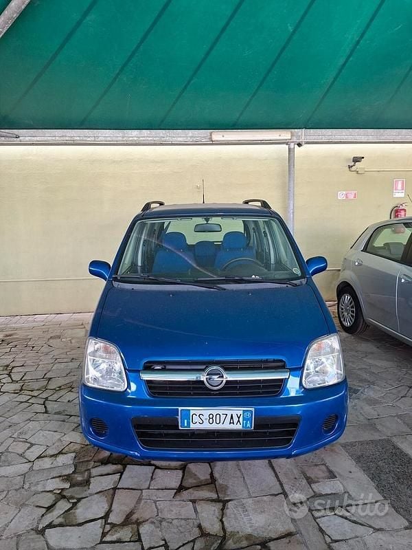 Usata Opel Agila Club 59 CV (43 kW) 2004 Blu Monovolume