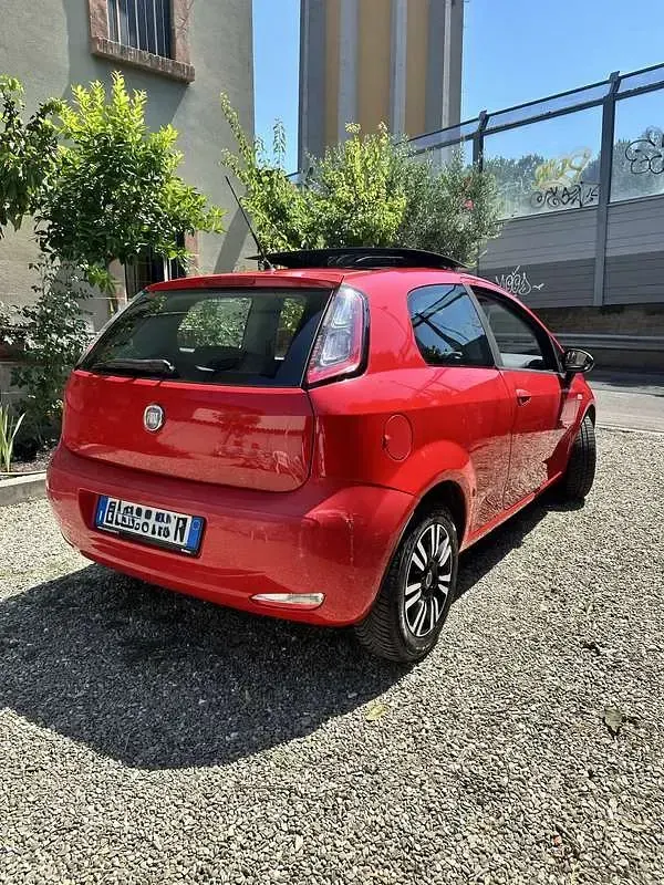 Usata Fiat Punto S 84 CV (61 kW) 2012 Rosso Utilitaria