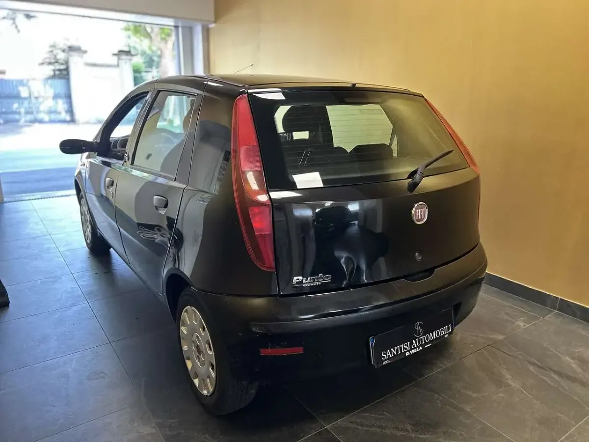 Usata Fiat Punto Classica 60 CV (44 kW) 2009 Nero Utilitaria