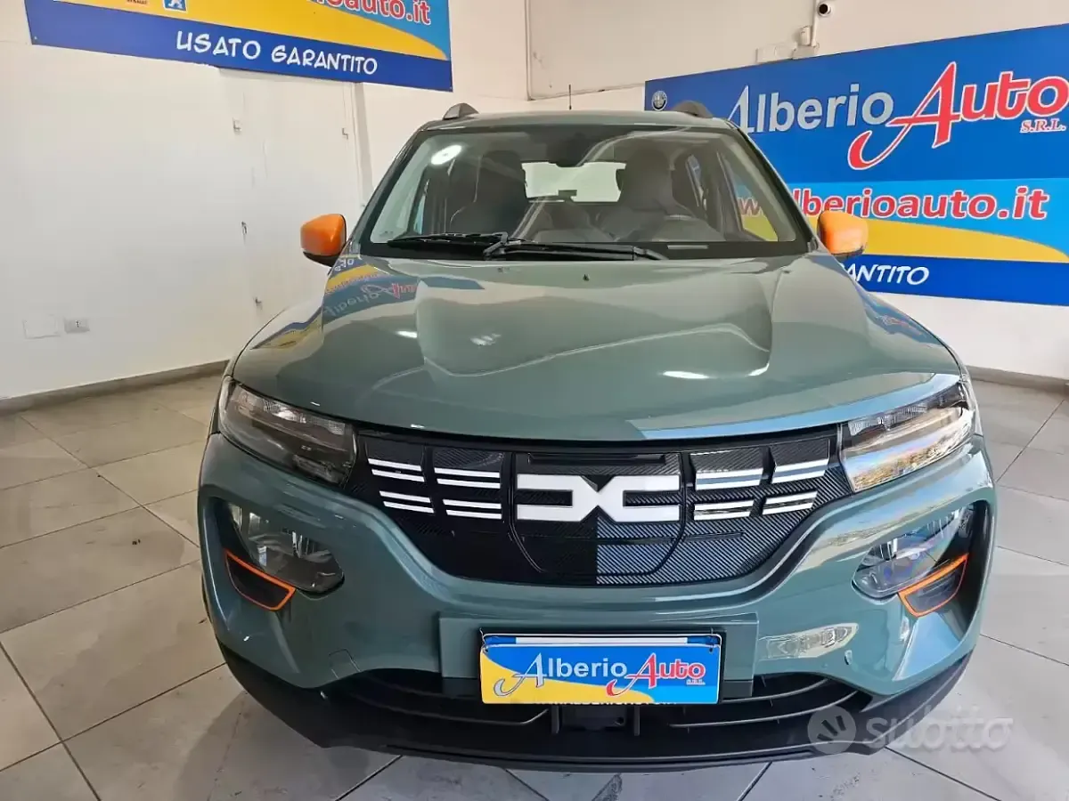 Usata Dacia Spring Comfort Plus 19 kW (26 CV) 2023 Verde Utilitaria