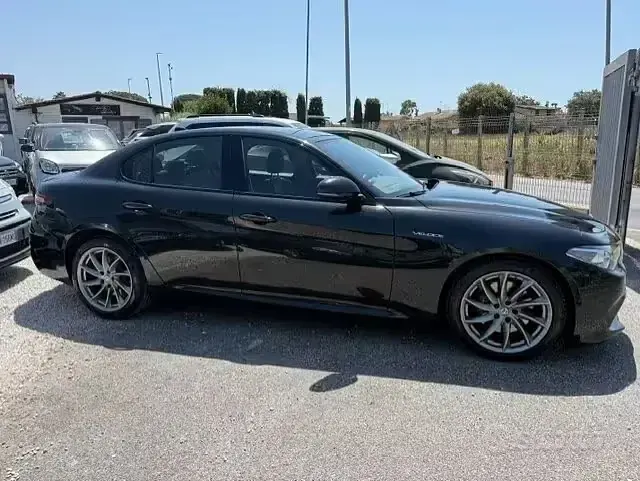 Usata Alfa Romeo Giulia Veloce 211 CV (155 kW) 2017 Nero Berlina