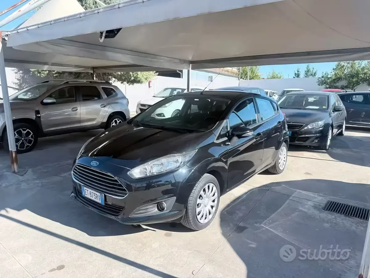 Usata Ford Fiesta Titanium 80 CV (58 kW) 2014 Nero Utilitaria