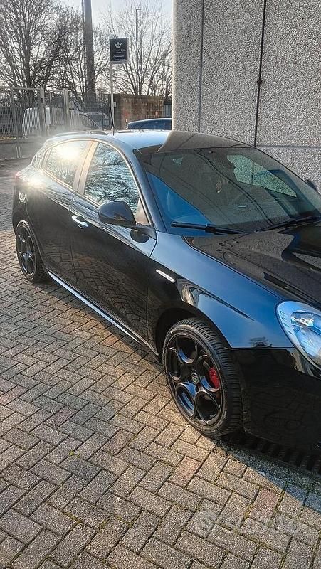 Usata Alfa Romeo Giulietta 120 CV (88 kW) 2018 Nero Berlina