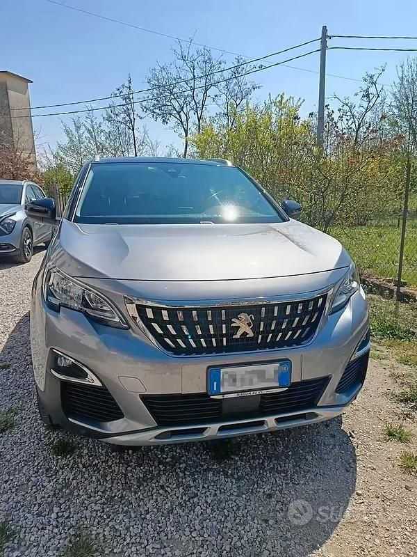 Usata Peugeot 3008 2018 Grigio SUV