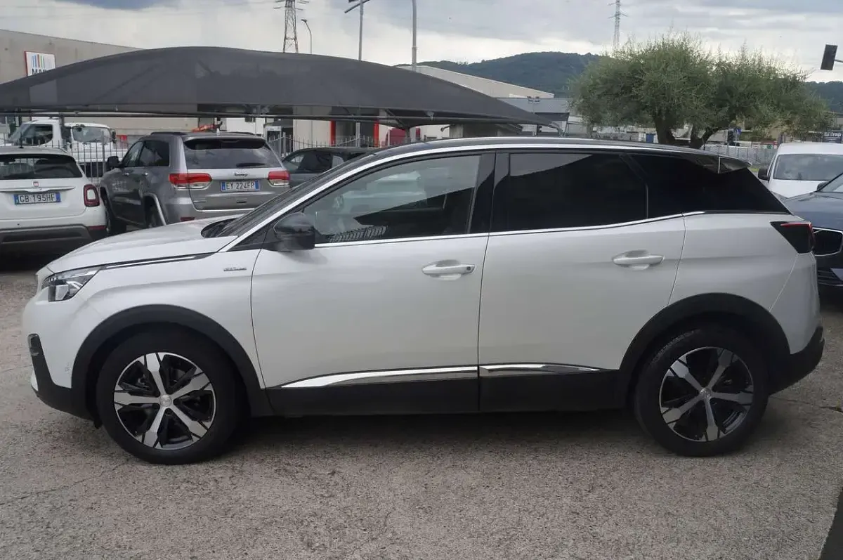 Usata Peugeot 3008 GT-line 131 CV (96 kW) 2018 Bianco madreperla SUV