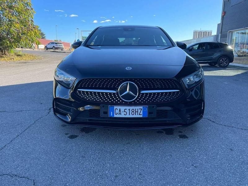 Nero Usata 2020 Mercedes A180 Premium Tre volumi | 21.900 € (Ottimo prezzo) - Immagine 1/4