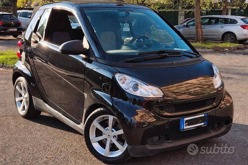 Usata Smart ForTwo Cabrio Pulse 71 CV (52 kW) 2010 Nero Cabrio
