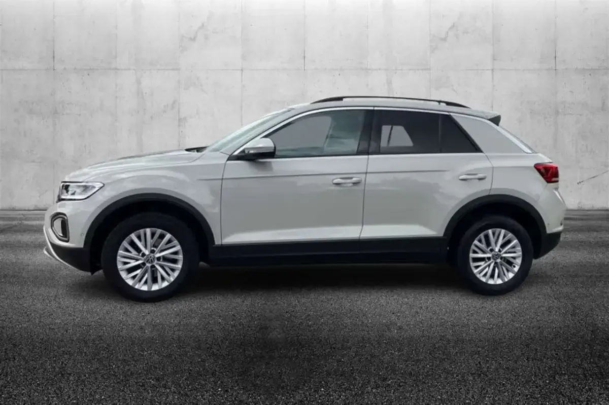 Usata VW T-Roc Style 150 CV (110 kW) 2023 Grigio SUV