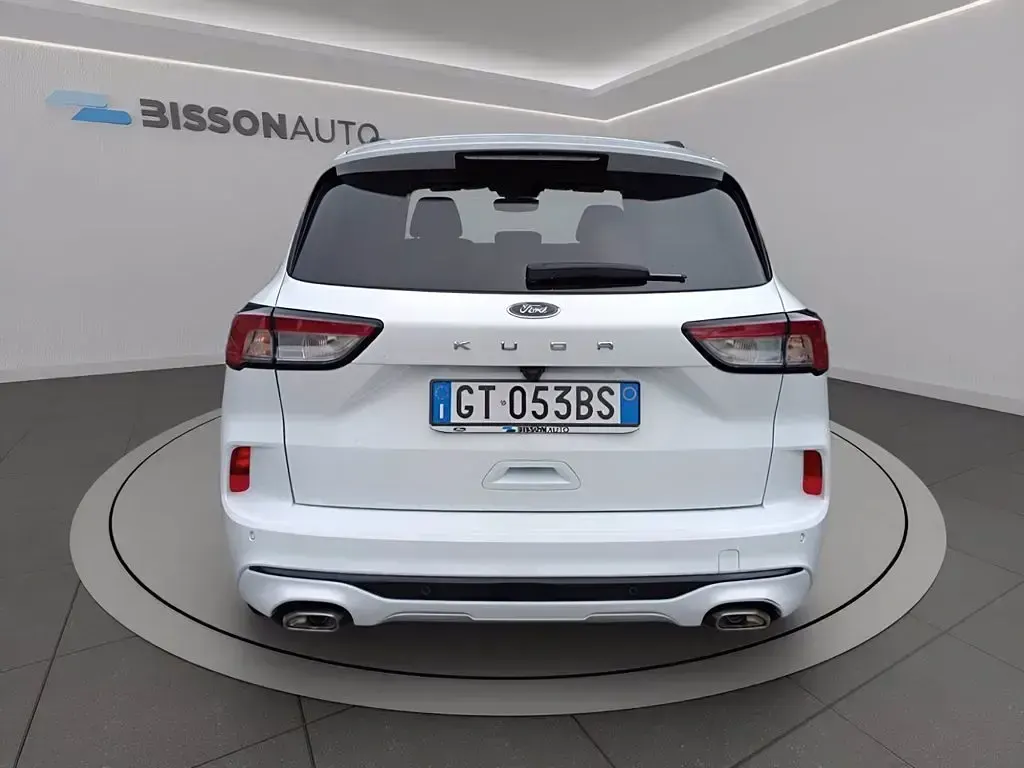 Usata Ford Kuga ST-Line 120 CV (88 kW) 2024 Bianco frozen SUV