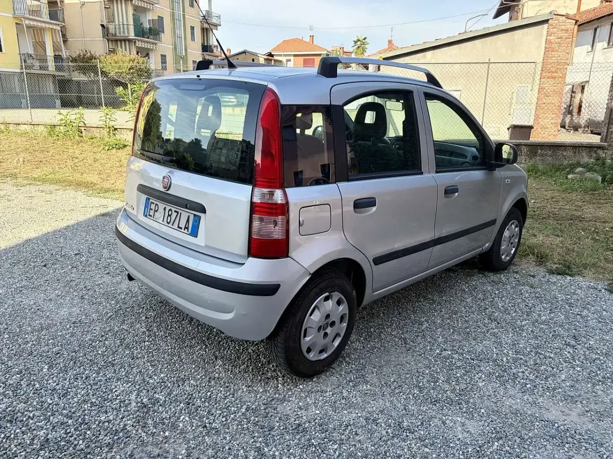 Usata Fiat Panda Emotion 75 CV (55 kW) 2012 Argento Utilitaria