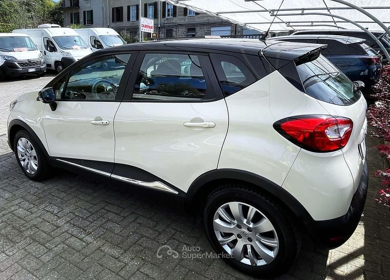 Usata Renault Captur 90 CV (66 kW) 2015 Beige SUV