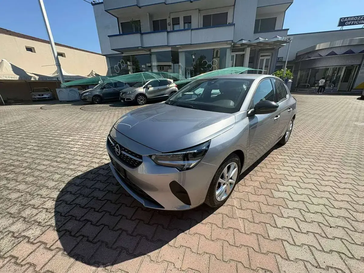 Usata Opel Corsa Elegance 75 CV (55 kW) 2021 Argento Utilitaria