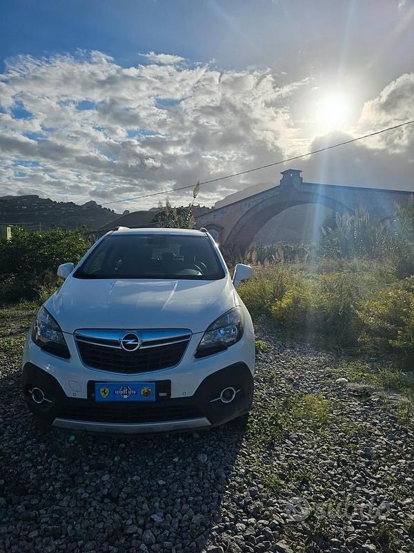 Bianco Usata 2015 Opel Mokka Cosmo SUV | 9800 € (Molto cara) - Immagine 1/4