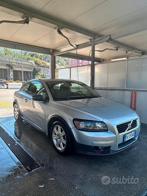 Grigio Usata 2006 Volvo C30 Due volumi | 1200 € (Ottimo prezzo) - Immagine 1/4