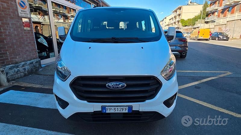 Usata Ford Transit Custom 131 CV (96 kW) 2018 Bianco Station wagon