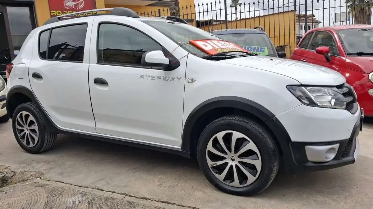 Usata Dacia Sandero Prestige 90 CV (66 kW) 2015 SUV