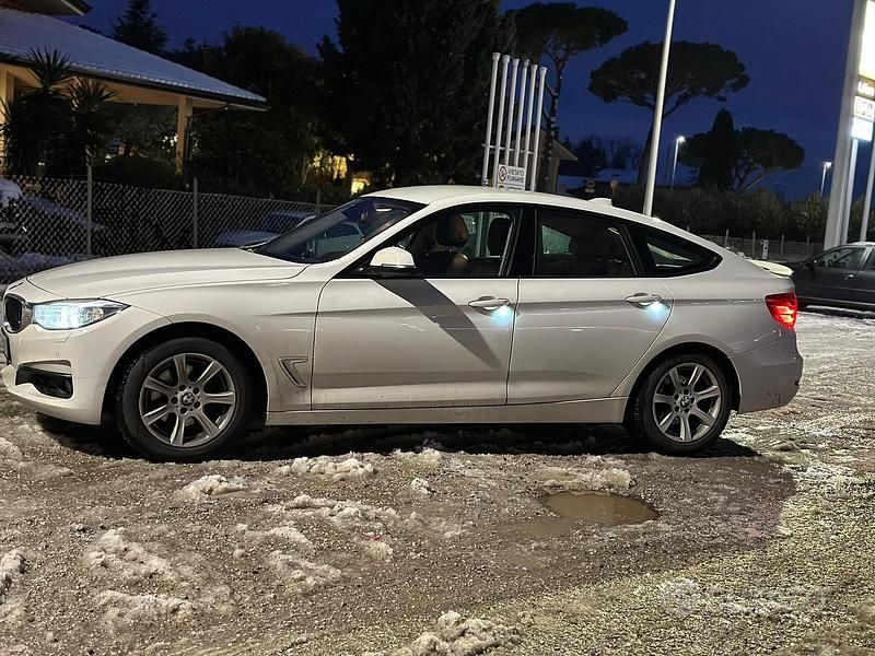 Usata BMW 320 Gran Turismo 184 CV (135 kW) 2013 Bianco Berlina