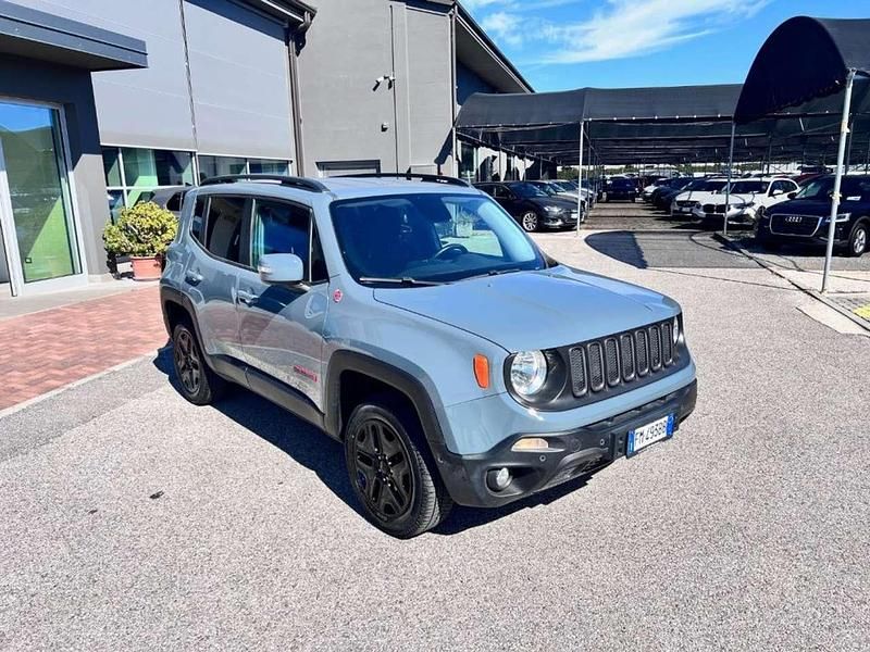Usata Jeep Renegade Trailhawk 170 CV (125 kW) 2017 Grigio scuro metallizzato SUV
