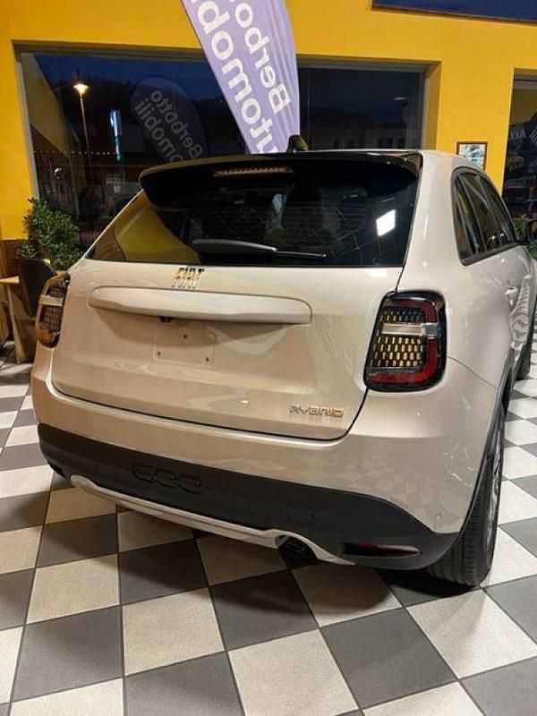 Nuova Fiat 600 110 CV (80 kW) 2025 Beige Berlina