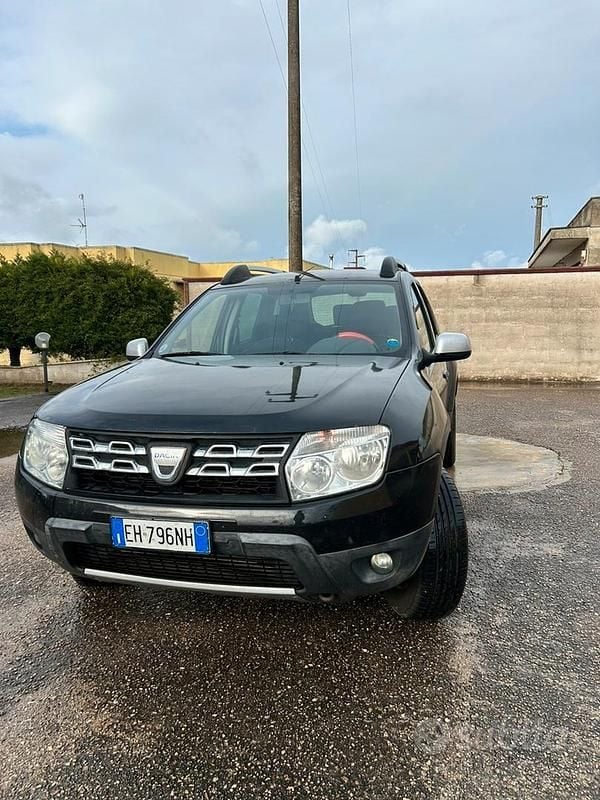 Nero Usata 2011 Dacia Duster Station wagon | 3000 € (Ottimo prezzo) - Immagine 1/4