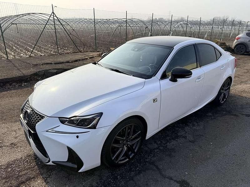 Usata Lexus IS300h Sport Line 181 CV (133 kW) 2016 Berlina