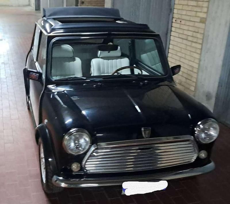 Usata Rover Mini 50 CV (36 kW) 1994 Nero Berlina